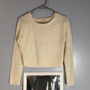 Creme sweater
